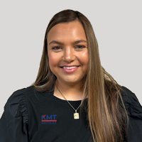 headshot of Makayla Brooks KMT Waterjet customer service representative